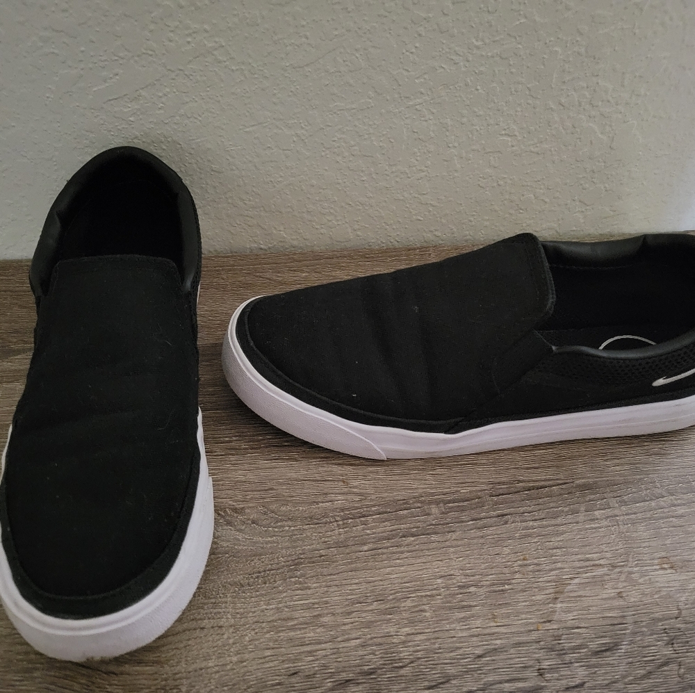 Womens Nike Skate Shoes 7.5